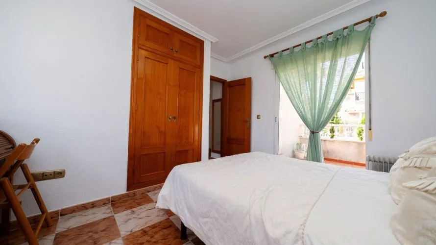 Villa de 96m² à La Zenia, Espagne No. 3465 № 2