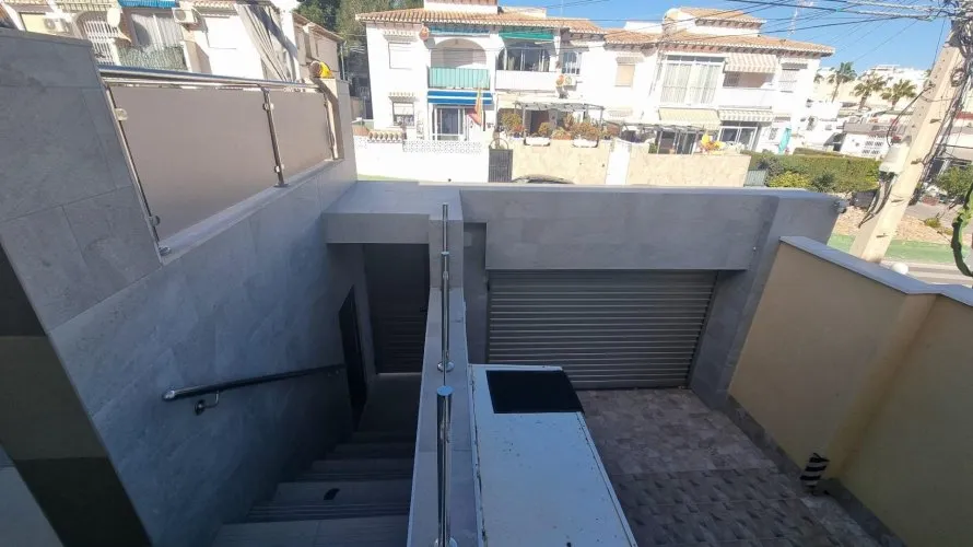 Villa de 4 chambres à Los Balcones, Espagne No. 3357 № 19
