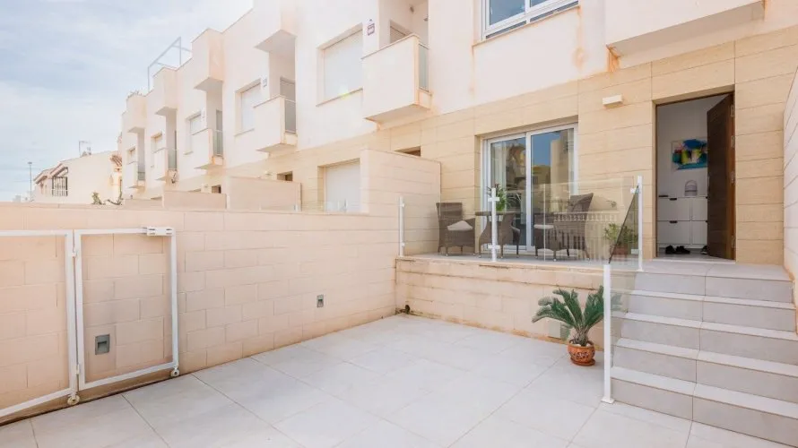 House de 85m² à Torrevieja, Espagne No. 3589 № 28