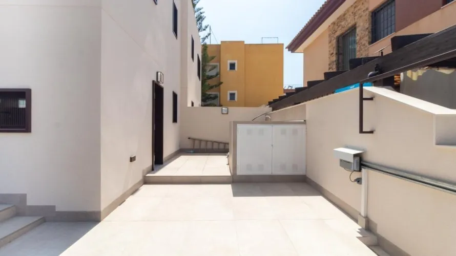 Villa de 145m² à Lo Pagan, Espagne No. 3617 № 1