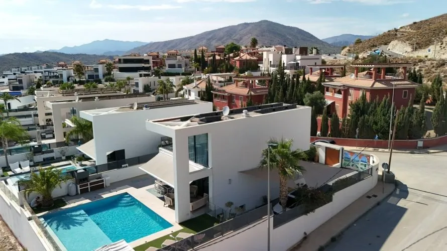 Villa de 324m² à Finestrat, Espagne No. 3582 № 23