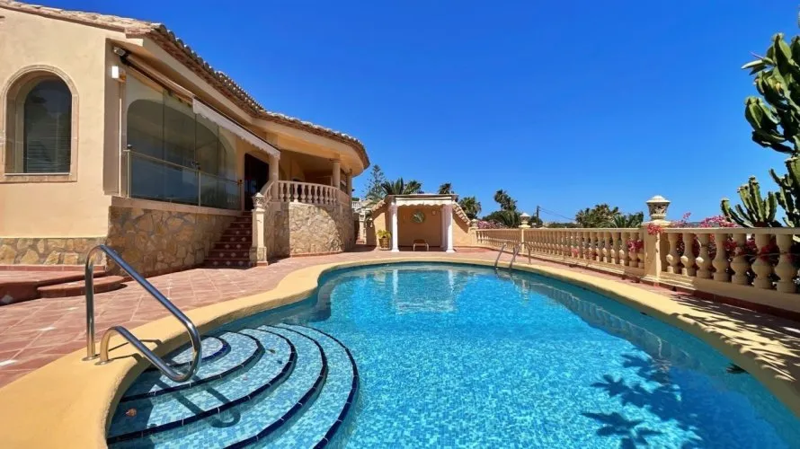 Villa de 235m² à Moraira, Espagne No. 3627 № 2