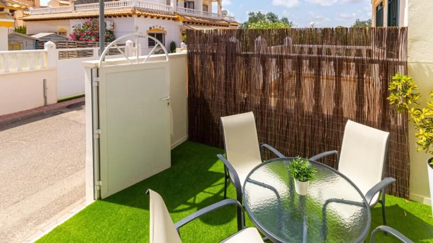House de 85m² à Alicante, Espagne No. 3601