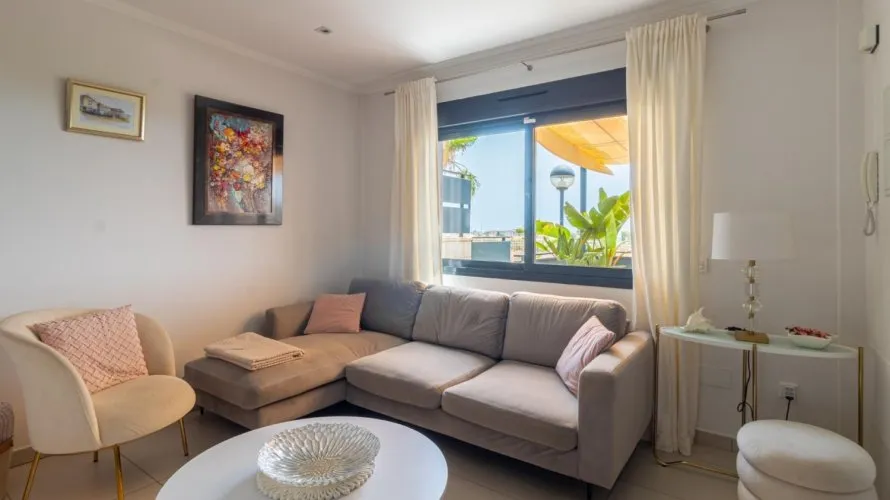 House de 170m² à Cabo Roig, Espagne No. 3615 № 26