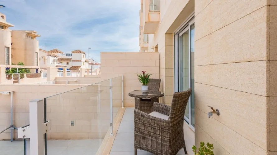 House de 85m² à Torrevieja, Espagne No. 3589 № 24