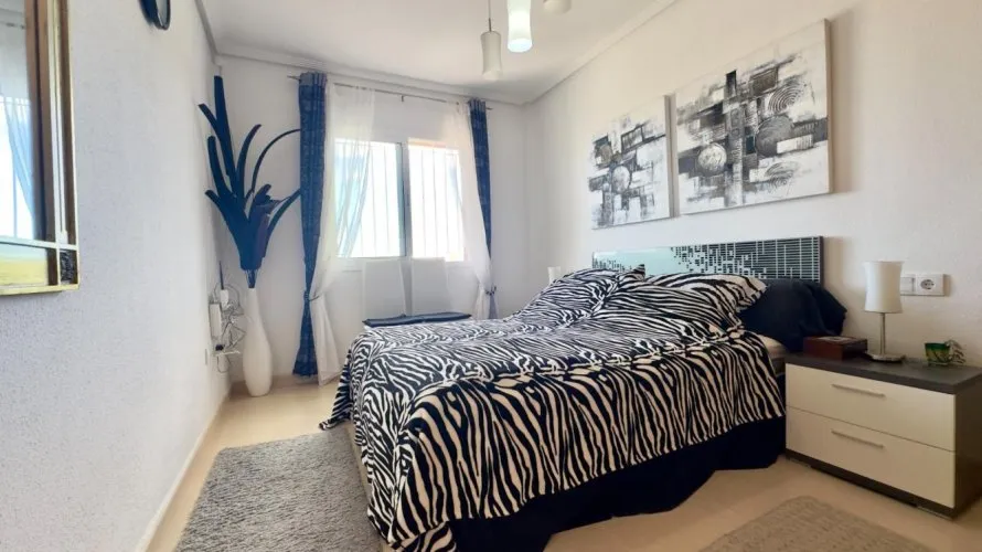 Penthouse de 78m² à Torrevieja, Espagne No. 3603 № 10
