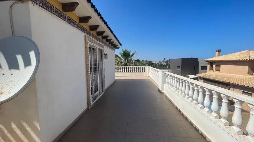 Дом с 5 спальнями в Торревьеха, Испания №2137 № 1