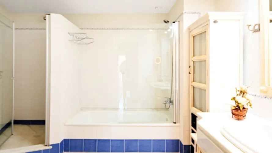 2 bedrooms apartment for sale , Cortes (San Pedro De Alcantara), Spain No. 1070 № 16
