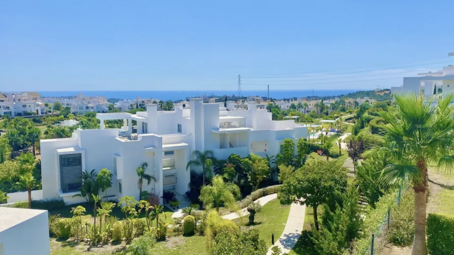 3 bedrooms apartment for sale , Estepona, Spain No. 1048 № 8