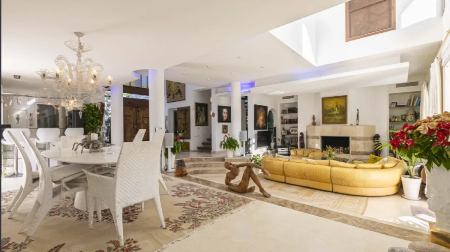 4 bedrooms villa for sale , Marbella, Spain No. 1027 № 4