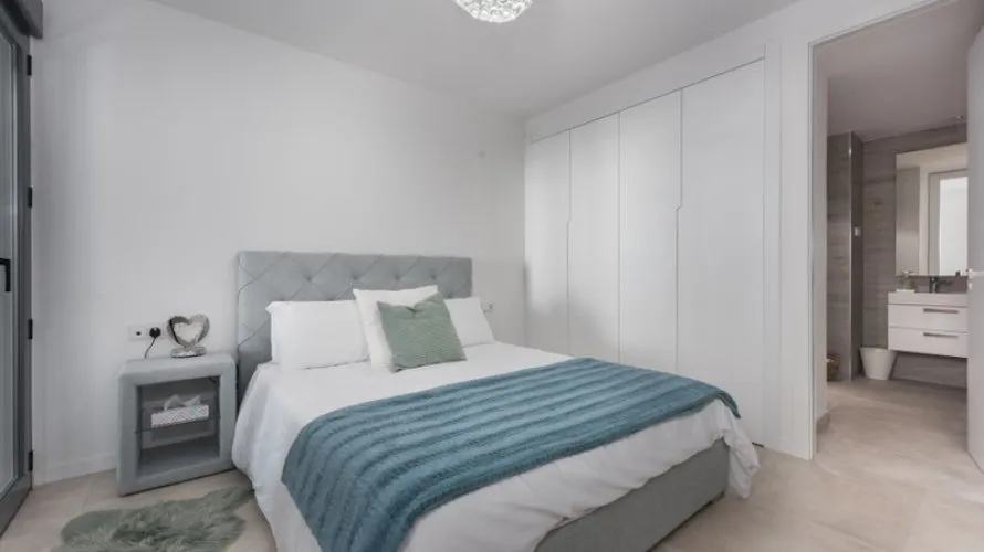 3 bedrooms apartment for sale , Estepona, Spain No. 395 № 20