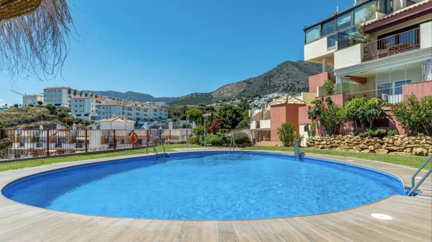 2 bedrooms apartment for sale , Fuengirola, Spain No. 916 № 12