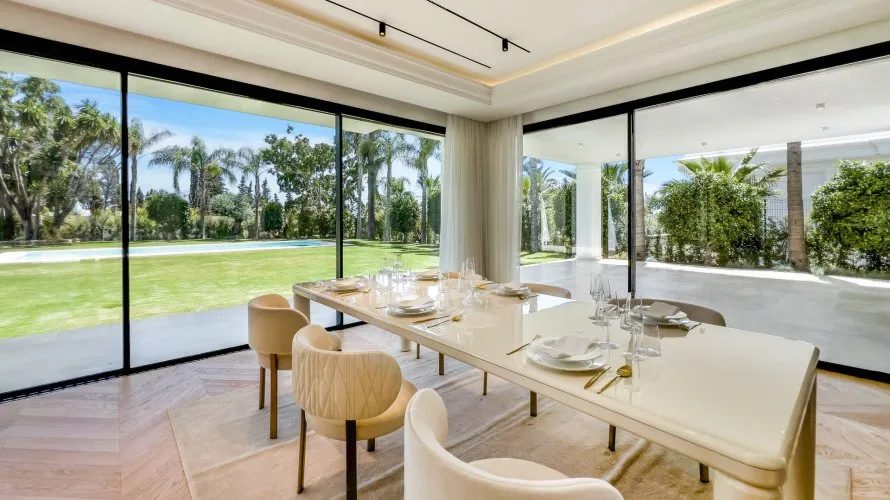6 bedrooms villa for sale , Marbella, Spain No. 777 № 11