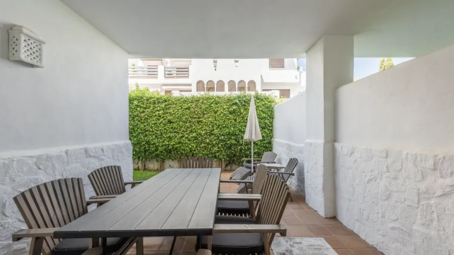 2 bedrooms apartment for sale , Estepona, Spain No. 639 № 17