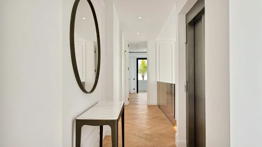 6 bedrooms villa for sale , Marbella, Spain No. 388 № 14