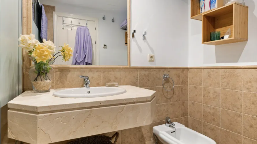 2 bedrooms apartment for sale , Estepona, Spain No. 706 № 12