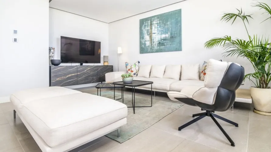 3 bedrooms apartment for sale , Estepona, Spain No. 551 № 3