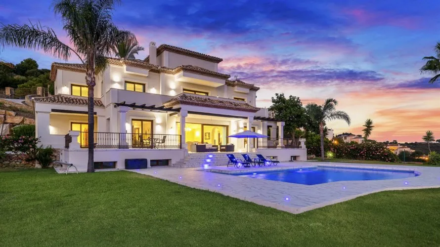 6 bedrooms villa for sale , Benahavis, Spain No. 664 № 1
