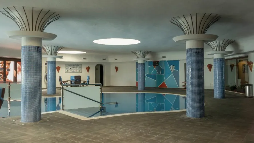 3 bedrooms apartment for sale , Estepona, Spain No. 361 № 10
