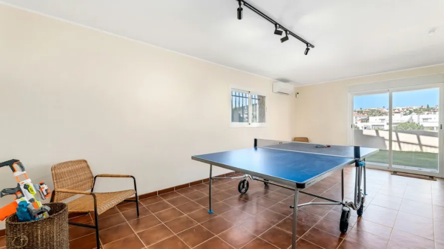 5 bedrooms villa for sale , Mijas Costa, Spain No. 993 № 1