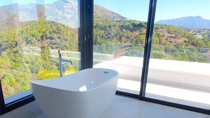 5 bedrooms villa for sale , Benahavis, Spain No. 400 № 15