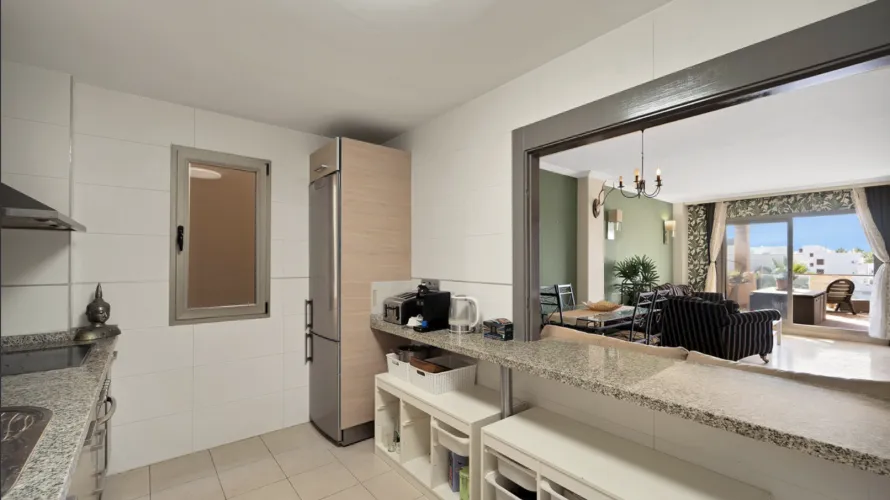 3 bedrooms apartment for sale , Estepona, Spain No. 649 № 24