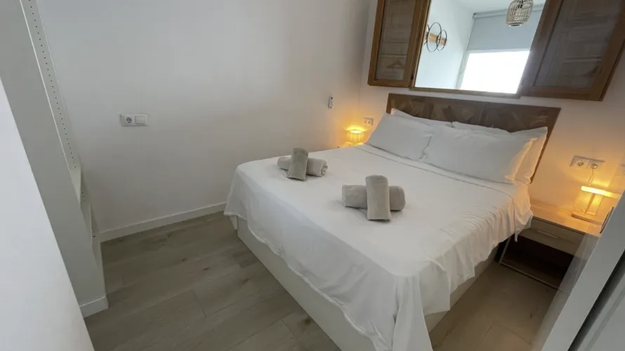 2 bedrooms apartment for sale , Estepona, Spain No. 669 № 8