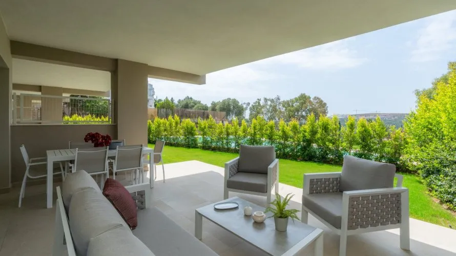 2 bedrooms apartment for sale , Estepona, Spain No. 348 № 3