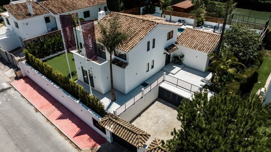 7 bedrooms villa for sale , Nueva Andalucia, Spain No. 211 № 27