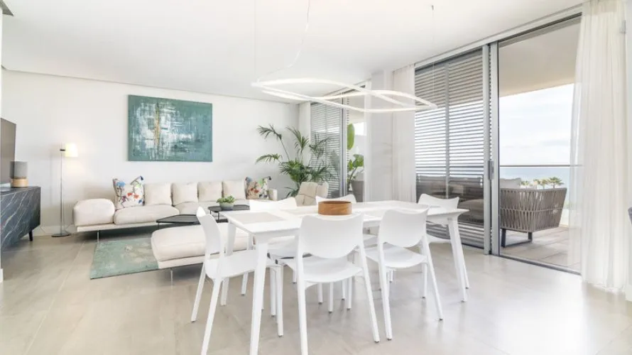 3 bedrooms apartment for sale , Estepona, Spain No. 551 № 8
