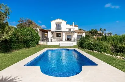 5 bedrooms villa for sale , Estepona, Spain No. 516