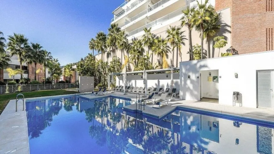 4 bedrooms apartment for sale , Benahavis, Spain No. 455 № 2
