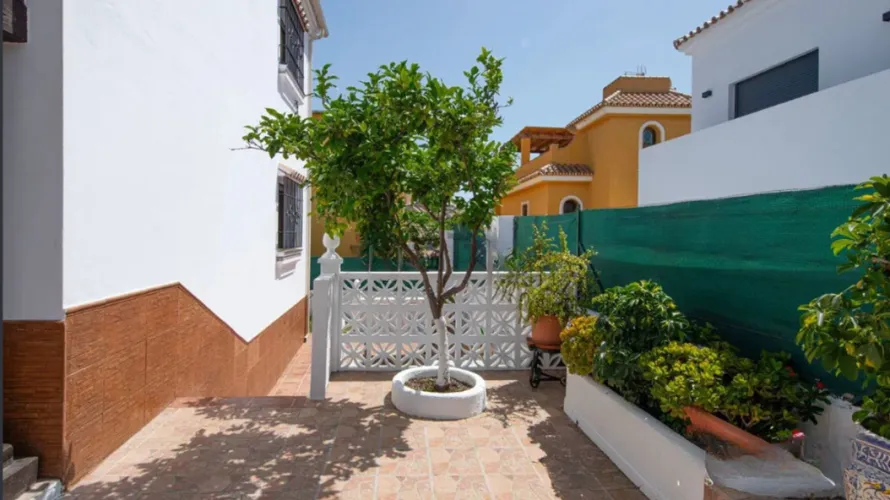 5 bedrooms villa for sale , Mijas, Spain No. 996 № 12