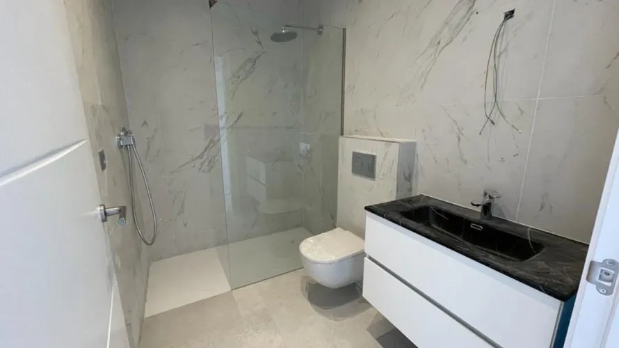 5 bedrooms villa for sale , Benahavis, Spain No. 400 № 17