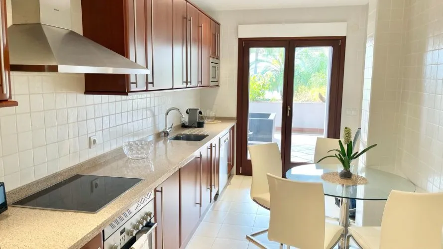 2 bedrooms apartment for sale , Marbella, Spain No. 342 № 15