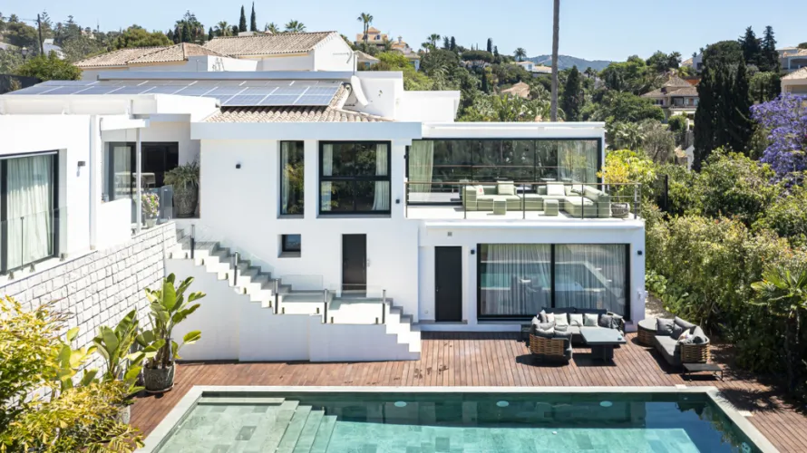 5 bedrooms villa for sale , El Rosario, Spain No. 1022