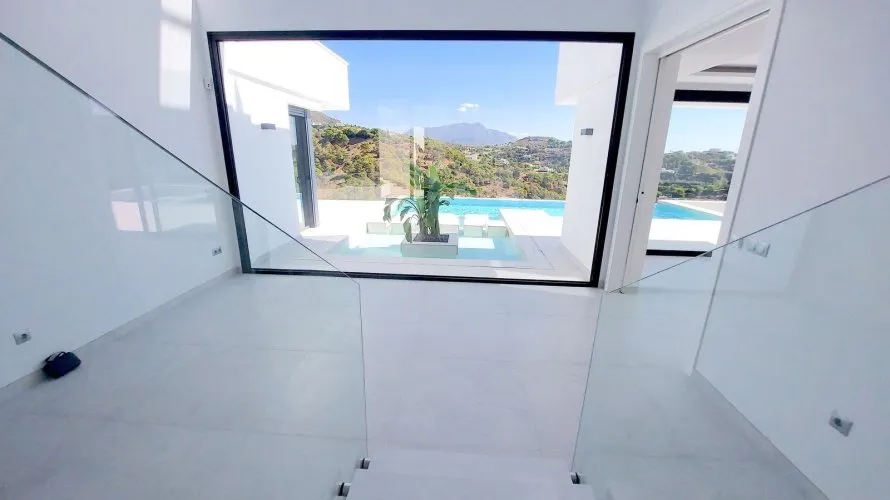 5 bedrooms villa for sale , Benahavis, Spain No. 400 № 6