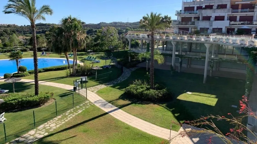4 bedrooms house for sale , Benahavis, Spain No. 987 № 4