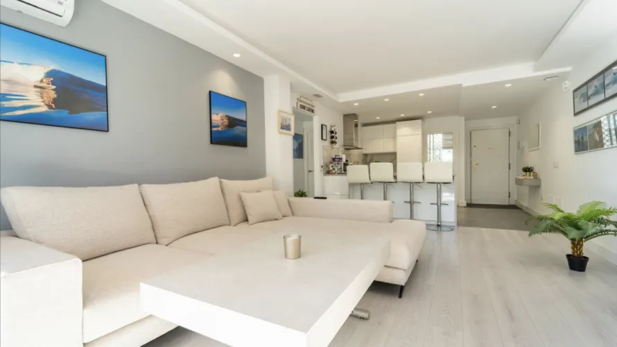 2 bedrooms apartment for sale , Fuengirola, Spain No. 612 № 5