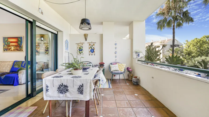 2 bedrooms apartment for sale , Cortes (San Pedro De Alcantara), Spain No. 661 № 6