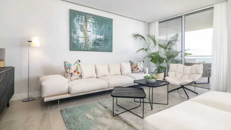 3 bedrooms apartment for sale , Estepona, Spain No. 551 № 4