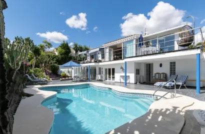 3 bedrooms villa for sale , Estepona, Spain No. 610
