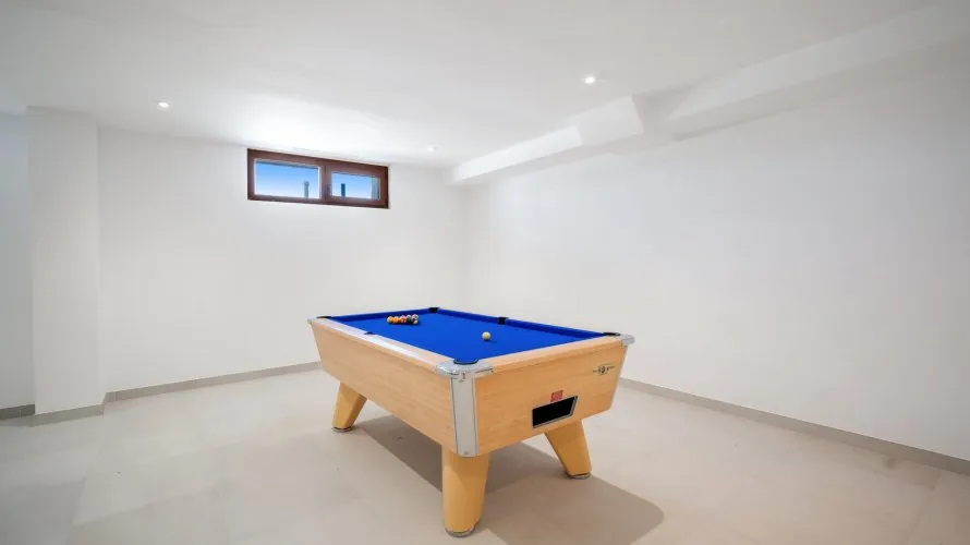 6 bedrooms villa for sale , Benahavis, Spain No. 664 № 18