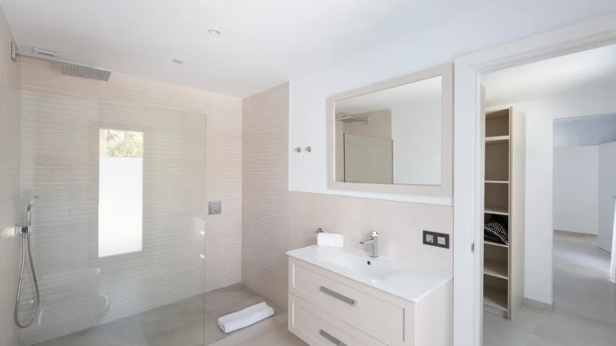 4 bedrooms villa for sale , Marbella, Spain No. 391 № 25
