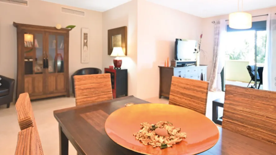2 bedrooms apartment for sale , Cortes (San Pedro De Alcantara), Spain No. 1070