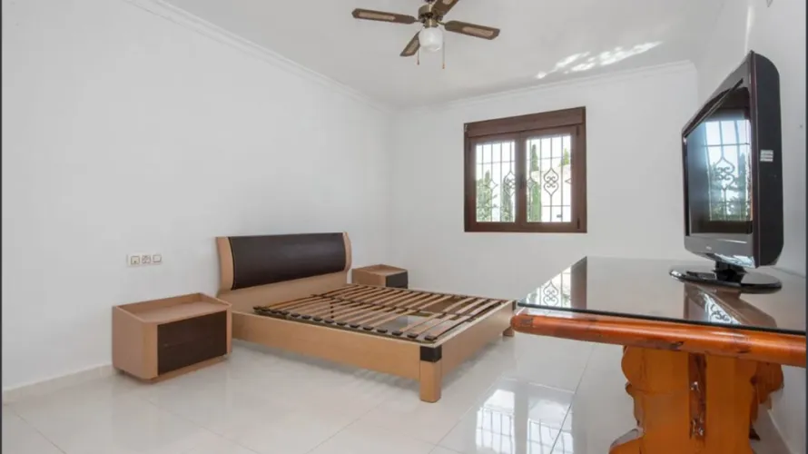 5 bedrooms villa for sale , Mijas, Spain No. 996 № 8