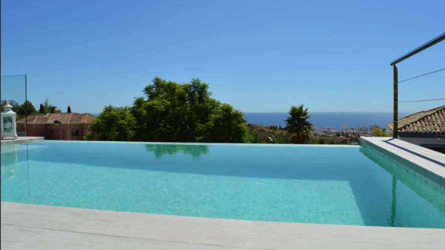 5 bedrooms villa for sale , Marbella, Spain No. 1023 № 3