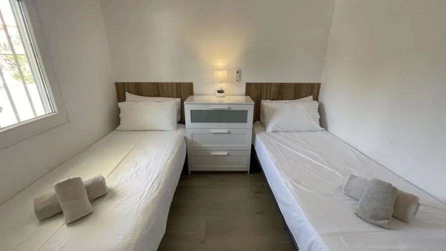 2 bedrooms apartment for sale , Estepona, Spain No. 669 № 9