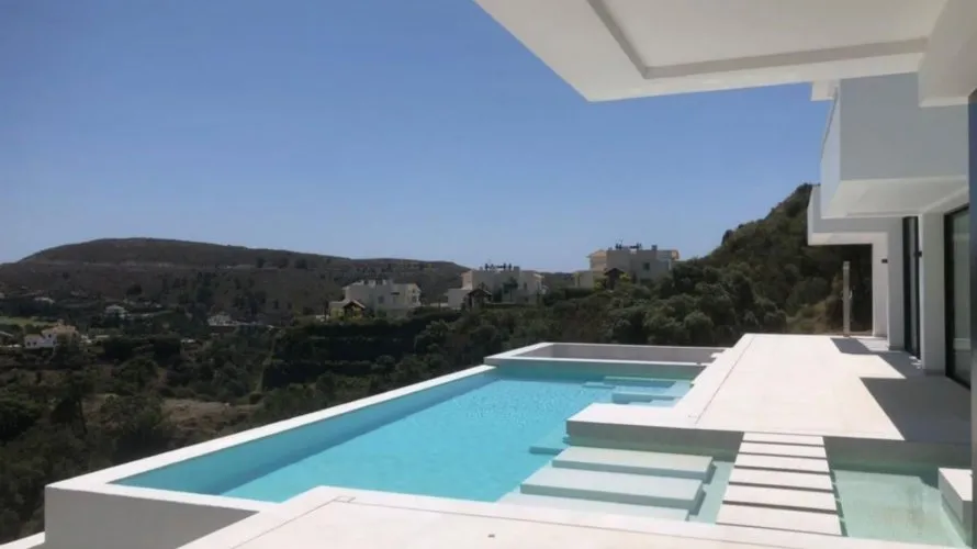 5 bedrooms villa for sale , Benahavis, Spain No. 400 № 3