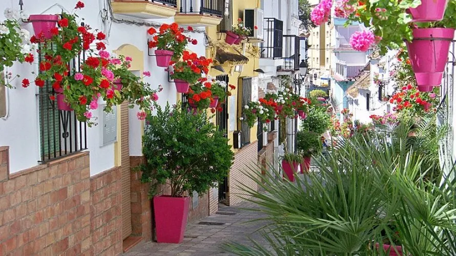 3 bedrooms apartment for sale , Estepona, Spain No. 349